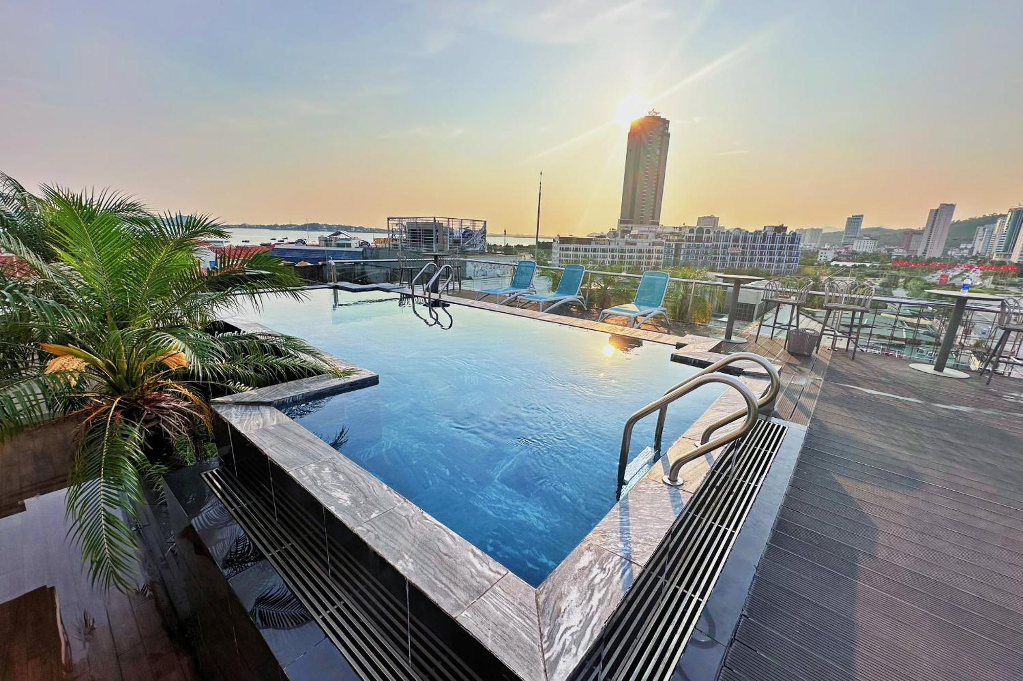 Green Suites Hotel Халонг Екстер'єр фото